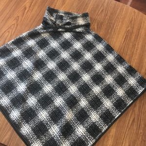 Women’s sweater cape